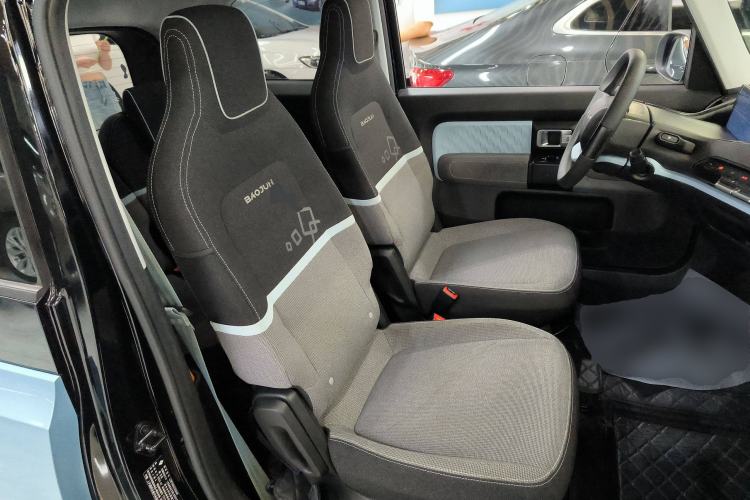 Used Baojun E300 2020 Plus Starry Intelligence Edition Right Front Seat