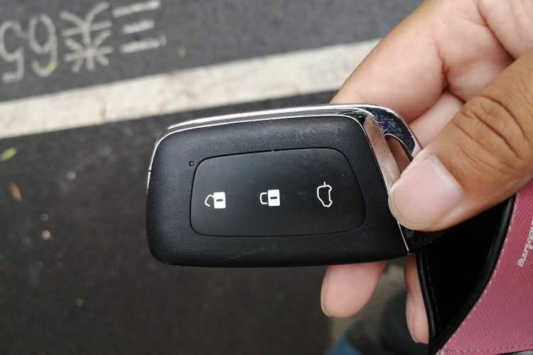 Used Baojun E300 2020 Plus Starry Intelligence Edition Vehicle Key