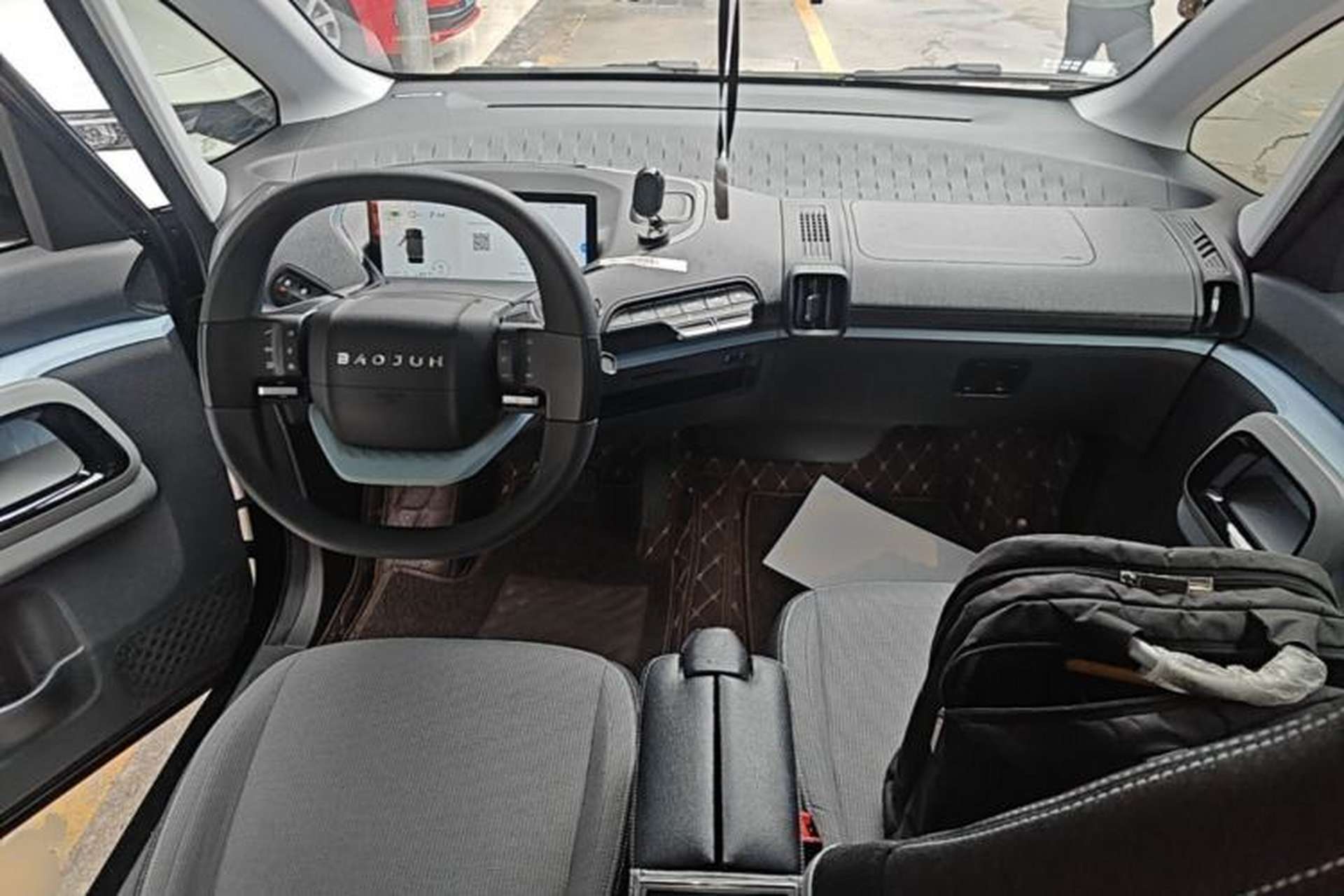 Used Baojun E300 2020 Plus Starry Intelligence Edition Center Console