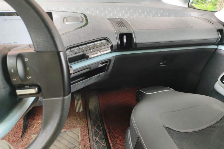 Used Baojun E300 2020 Plus Interstellar Future Edition Audio And AC Panel
