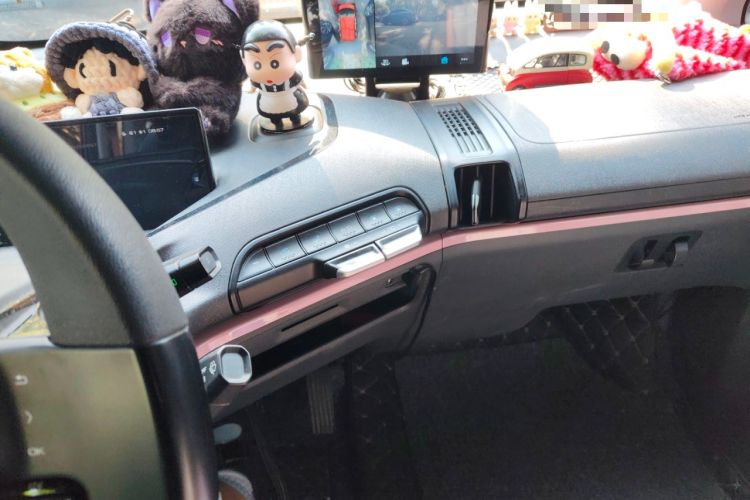Used Baojun E300 2020 Starry Intelligence Edition Audio And AC Panel