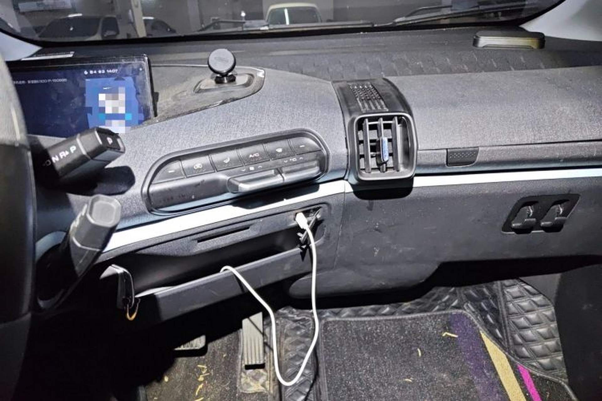 Used Baojun E300 2020 Plus Interstellar Smart Edition Audio And AC Panel