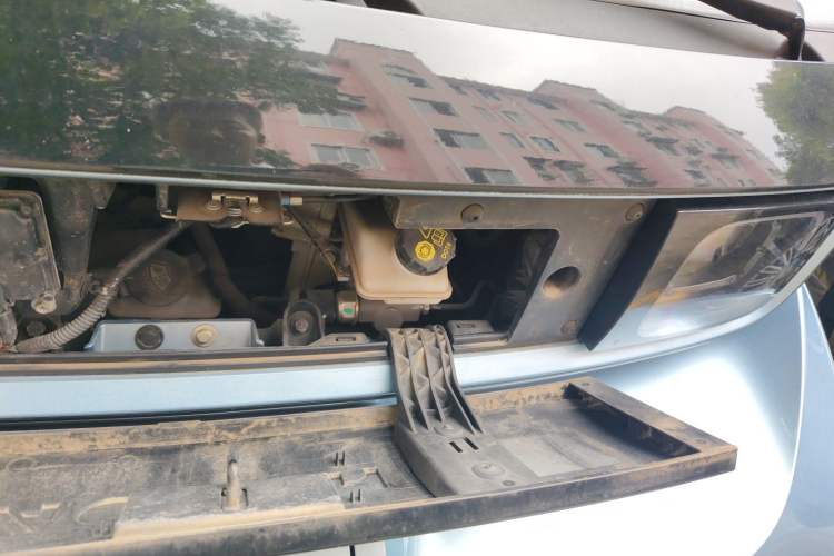 Used Baojun E300 2020 Plus Interstellar Future Edition Engine Bay Left
