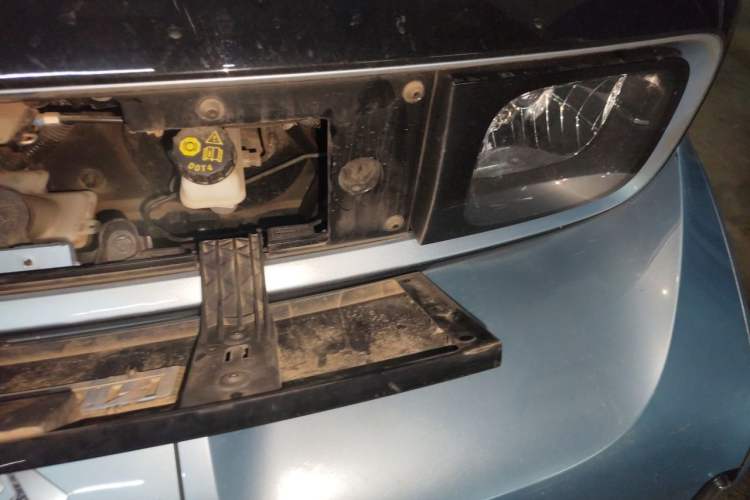 Used Baojun E300 2020 Star Travel Edition Engine Bay Left