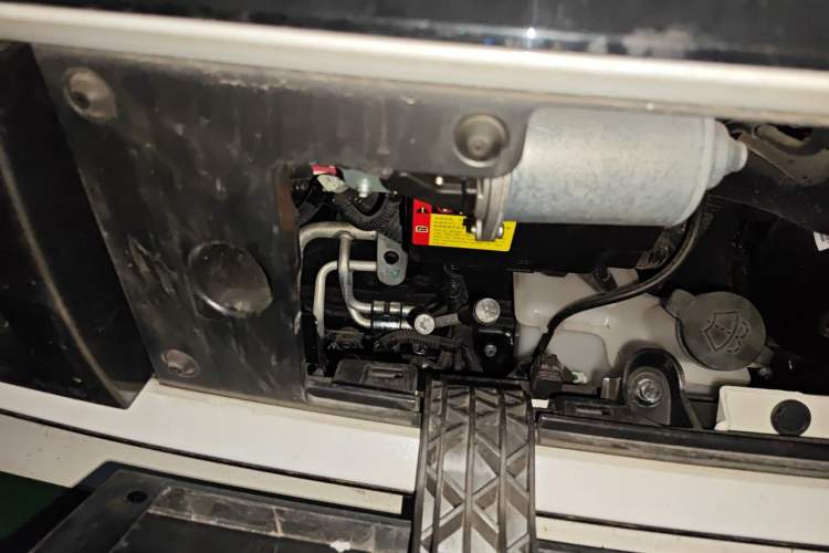 Used Baojun E300 2020 Plus Interstellar Smart Edition Engine Bay Right
