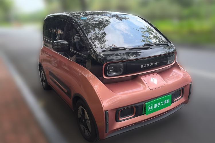 Used Baojun E300 2020 Plus Interstellar Future Edition Front Right 45 Deg