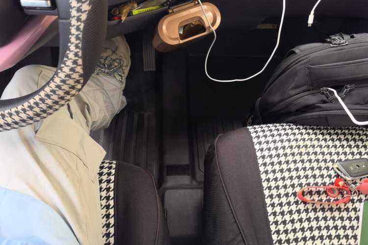 Used Baojun E300 2020 Plus Interstellar Future Edition Gear Lever