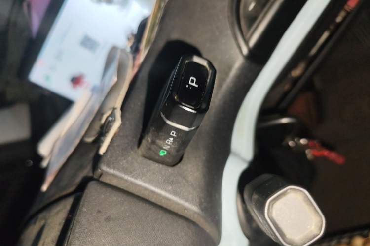 Used Baojun E300 2020 Star Travel Edition Gear Lever