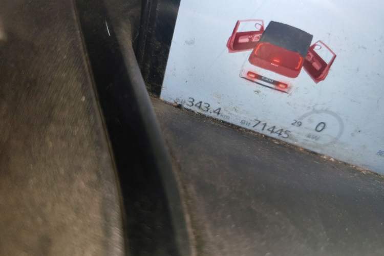 Used Baojun E300 2020 Star Travel Edition Odometer Close Up