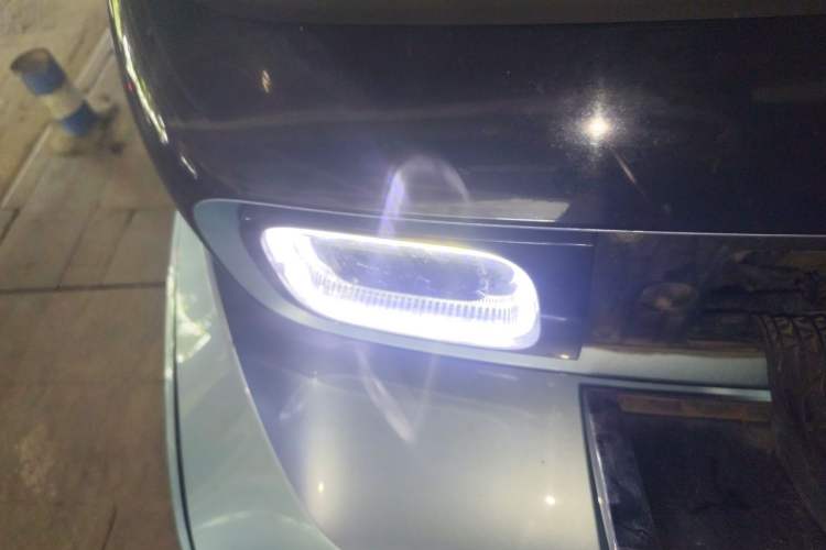 Used Baojun E300 2020 Starry Intelligence Edition Right Front Headlight