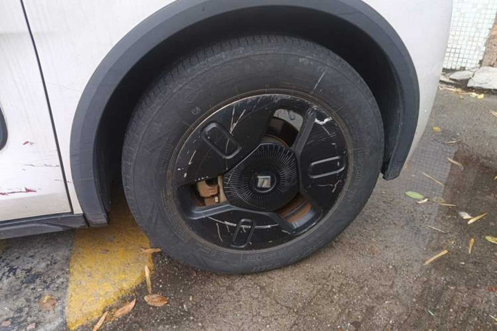 Used Baojun E300 2020 Plus Interstellar Smart Edition Right Front Wheel Hub