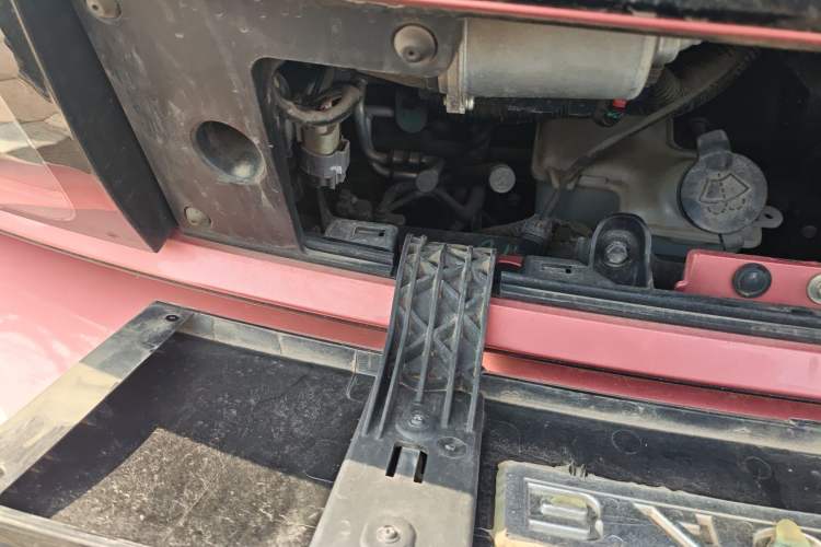 Used Baojun E300 2020 Plus Interstellar Smart Edition Engine Bay Right