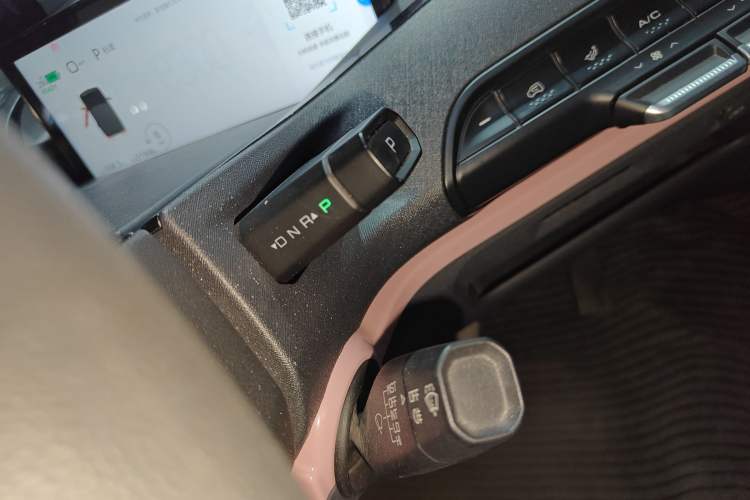 Used Baojun E300 2020 Starry Intelligence Edition Gear Lever
