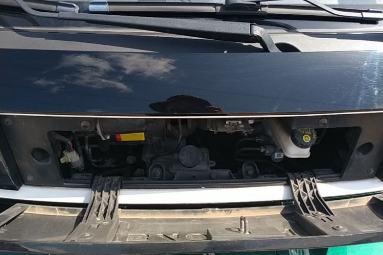 Used Baojun E300 2020 Plus Interstellar Smart Edition Engine Bay
