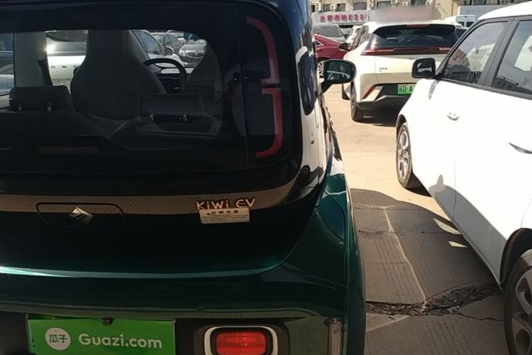 Used Baojun E300 2020 Plus Interstellar Smart Edition Exterior 3