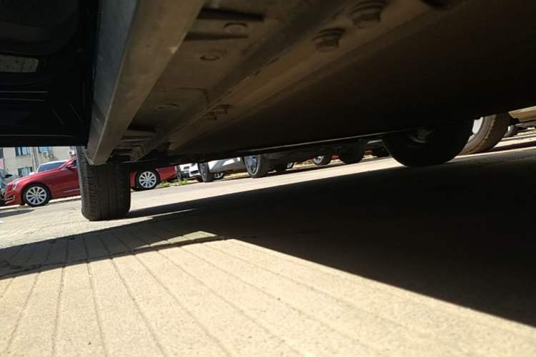 Used Baojun E300 2020 Plus Interstellar Smart Edition Left Side Sill