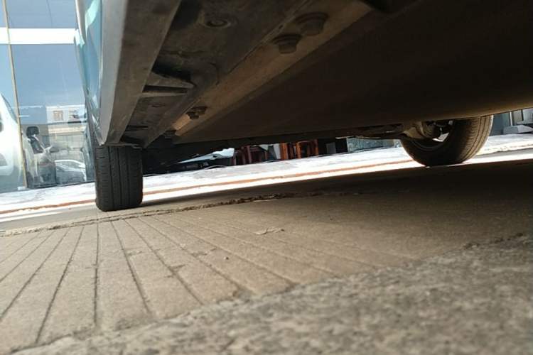 Used Baojun E300 2020 Plus Interstellar Smart Edition Right Side Sill