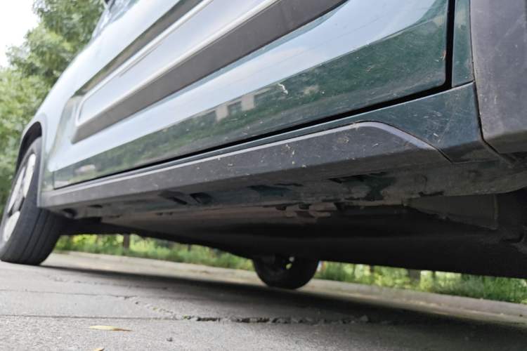 Used Baojun E300 2020 Star Travel Edition Right Side Sill