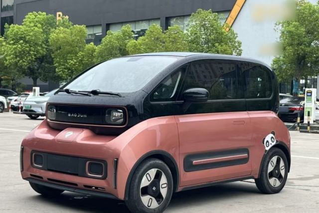 Używany Baojun E300 2020 Plus Interstellar Smart Edition