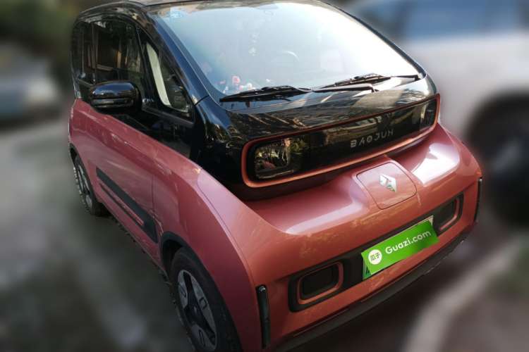 Used Baojun E300 2020 Plus Interstellar Smart Edition Front Right 45 Deg