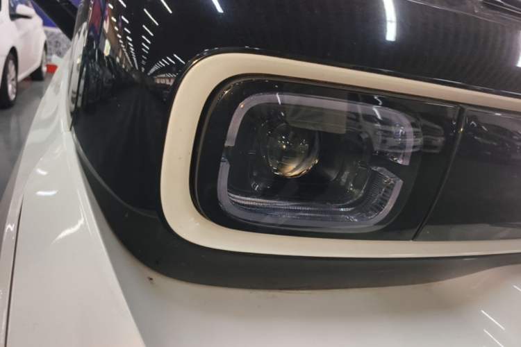 Used Baojun E300 2020 Plus Starry Intelligence Edition Right Front Headlight