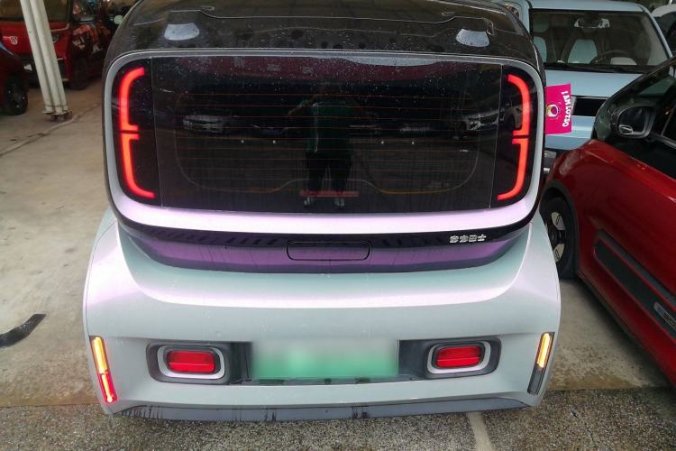 Used Baojun E300 2020 Plus Starry Intelligence Edition Exterior 4