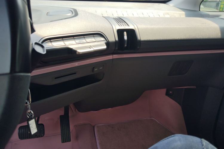 Used Baojun E300 2020 Star Travel Edition Center Console