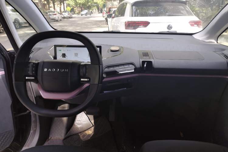 Used Baojun E300 2020 Starry Intelligence Edition Center Console