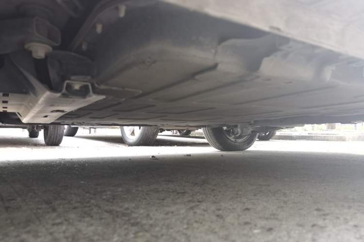 Used Baojun E300 2020 Starry Intelligence Edition Chassis Front Left