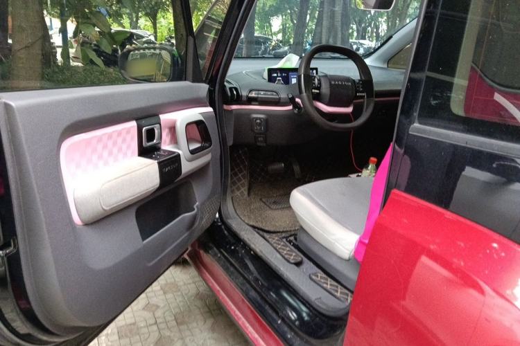 Used Baojun E300 2020 Starry Intelligence Edition Driver Seat