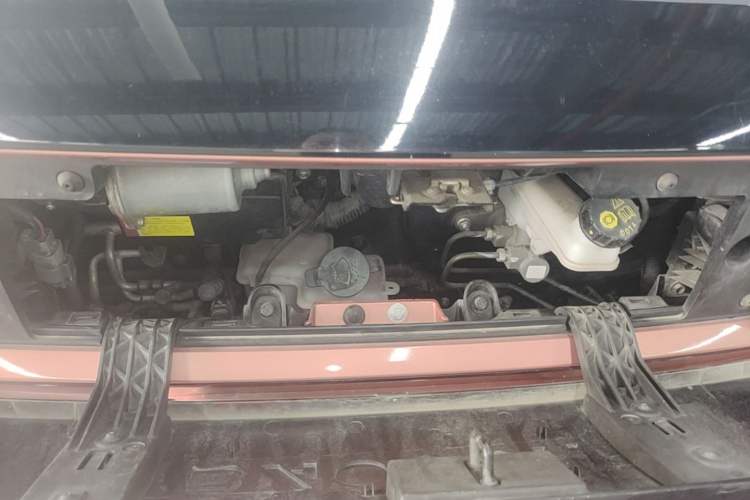 Used Baojun E300 2020 Starry Intelligence Edition Engine Bay