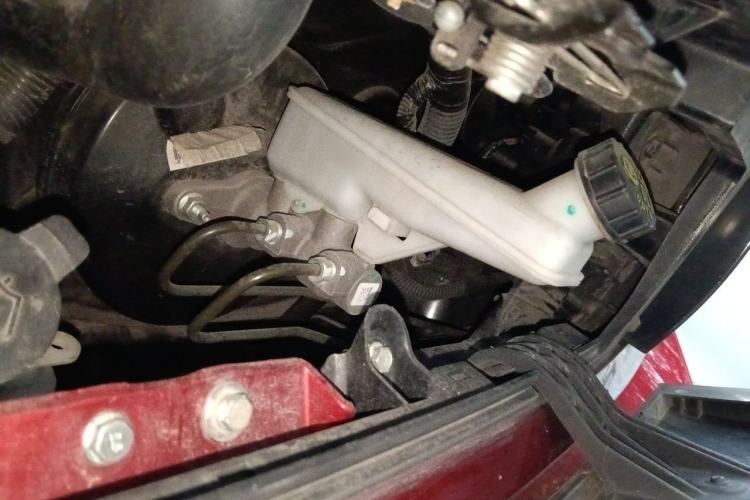 Used Baojun E300 2020 Starry Intelligence Edition Engine Bay Left