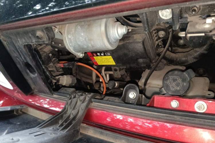Used Baojun E300 2020 Starry Intelligence Edition Engine Bay Right