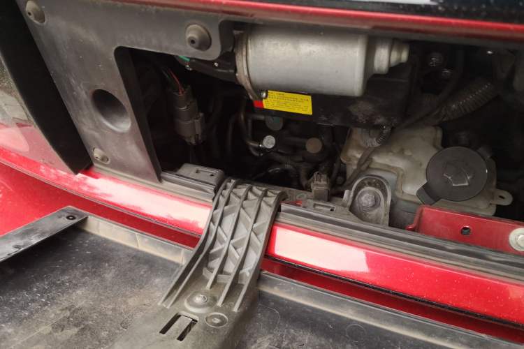 Used Baojun E300 2020 Star Travel Edition Engine Bay Right