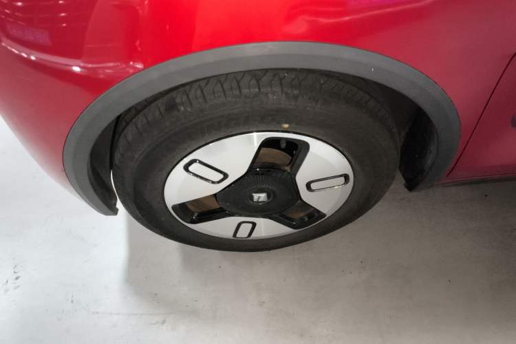 Used Baojun E300 2020 Plus Interstellar Smart Edition Exterior 1