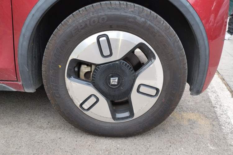 Used Baojun E300 2020 Plus Interstellar Smart Edition Exterior 1