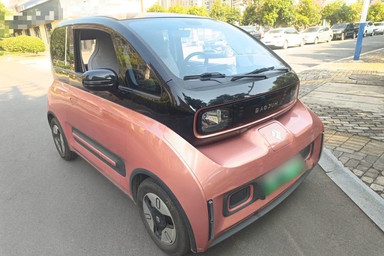 Used Baojun E300 2020 Plus Interstellar Smart Edition Exterior 2