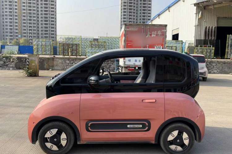 Used Baojun E300 2020 Interstellar Future Edition Exterior 3