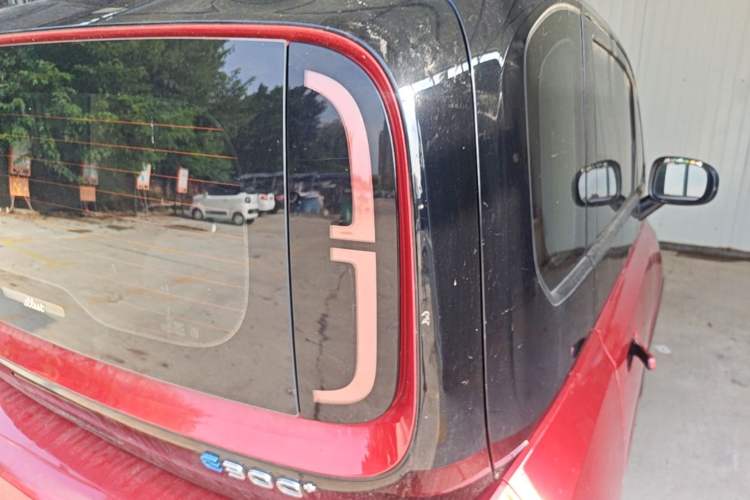 Used Baojun E300 2020 Starry Intelligence Edition Exterior 3
