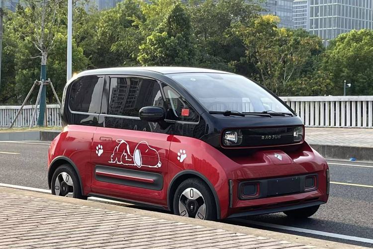Used Baojun E300 2020 Plus Interstellar Smart Edition Exterior 3
