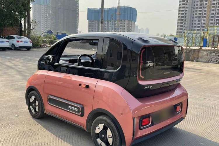 Used Baojun E300 2020 Interstellar Future Edition Exterior 4
