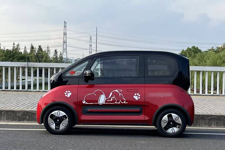 Used Baojun E300 2020 Plus Interstellar Smart Edition Exterior 4