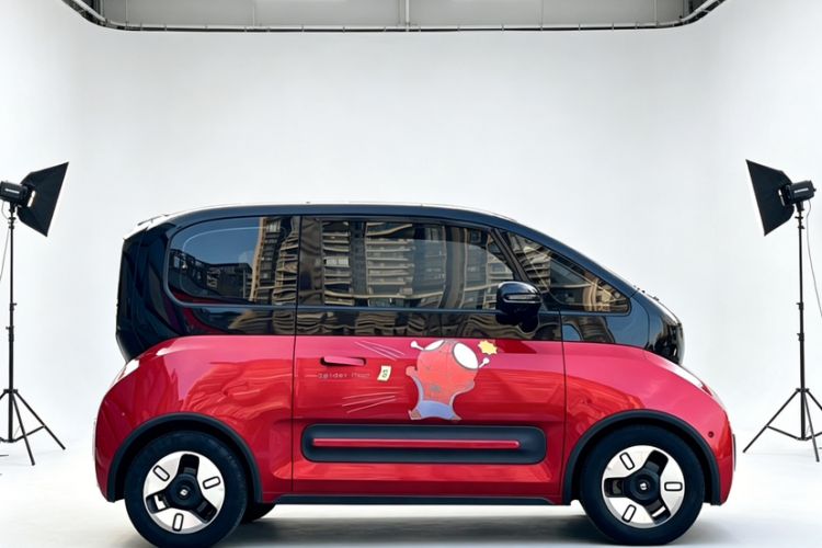Used Baojun E300 2020 Plus Interstellar Future Edition Exterior 5