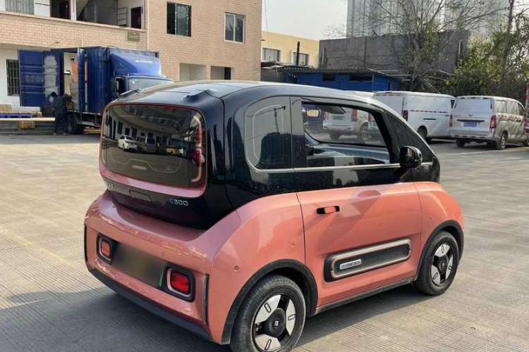 Used Baojun E300 2020 Interstellar Future Edition Exterior 5