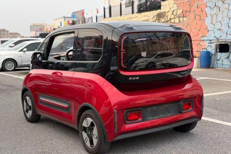 Used Baojun E300 2020 Plus Interstellar Smart Edition Exterior 6