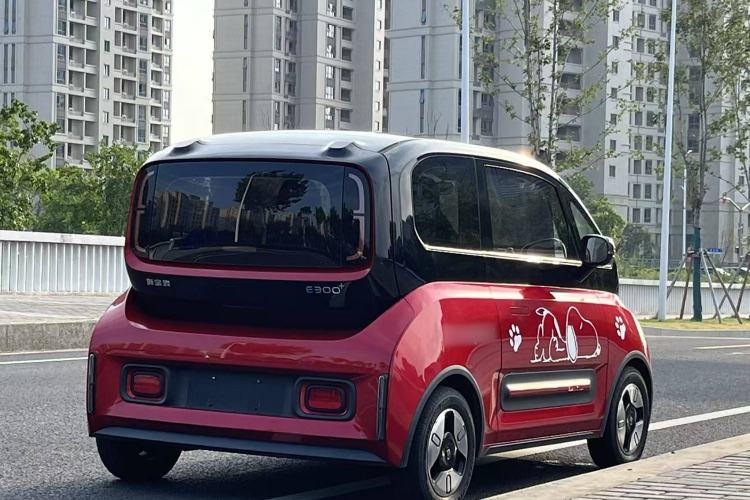 Used Baojun E300 2020 Plus Interstellar Smart Edition Exterior 7