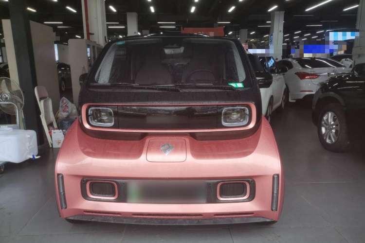 Used Baojun E300 2020 Plus Interstellar Future Edition Front