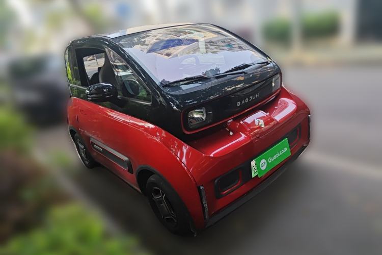Used Baojun E300 2020 Star Travel Edition Front Right 45 Deg