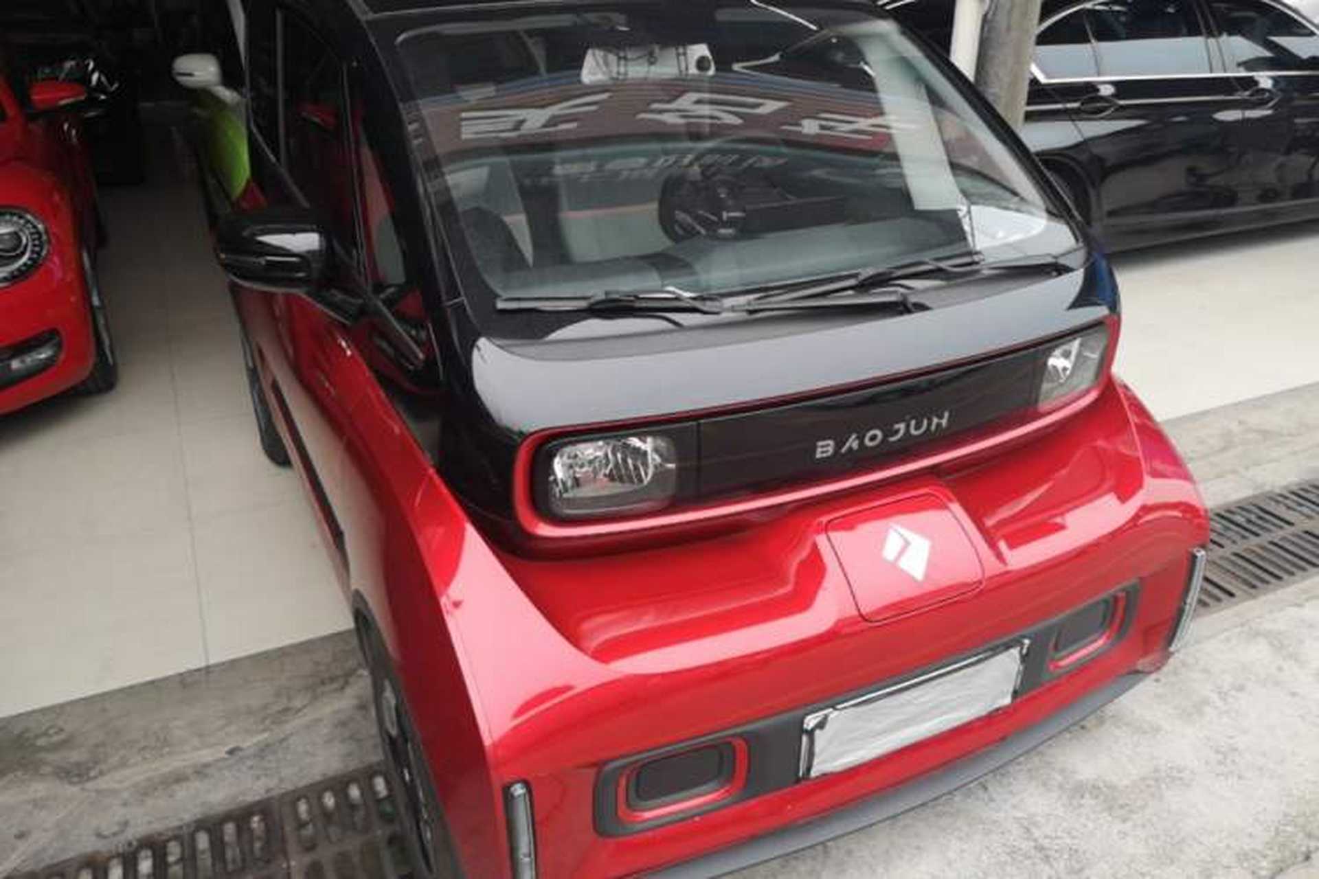 Used Baojun E300 2020 Plus Interstellar Smart Edition Front Right 45 Deg