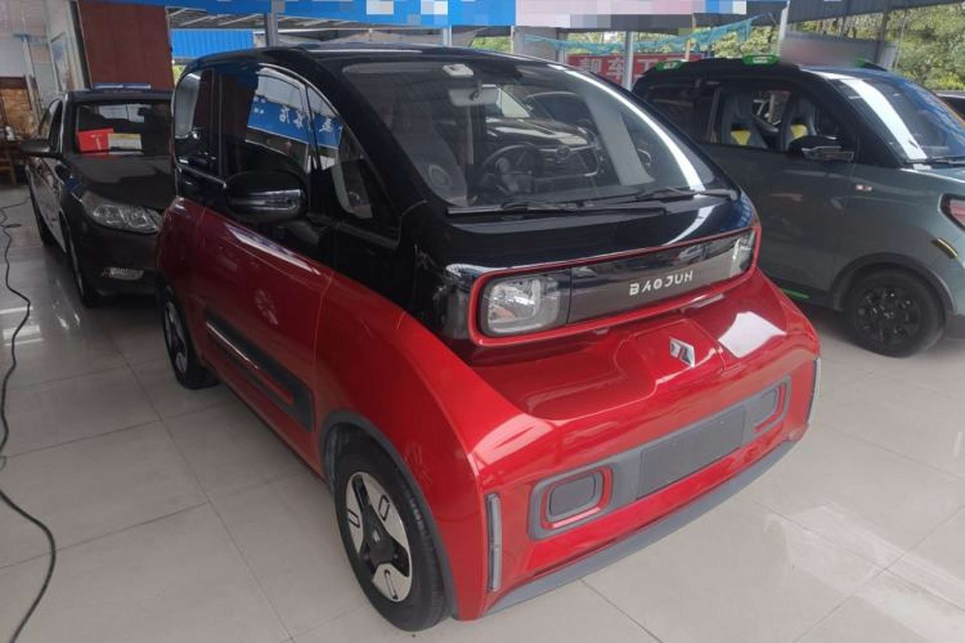 Used Baojun E300 2020 Plus Interstellar Smart Edition Front Right 45 Deg